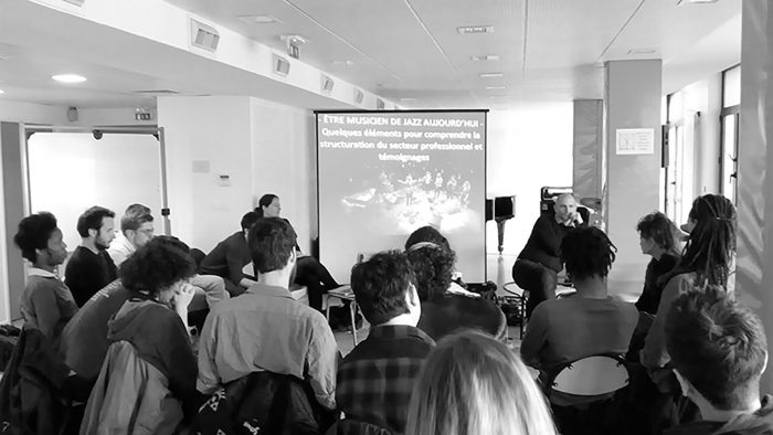 Action de transmission par Grands Formats au CRR de Paris